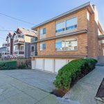 Apartment Unit Exterior Property Go Long Building