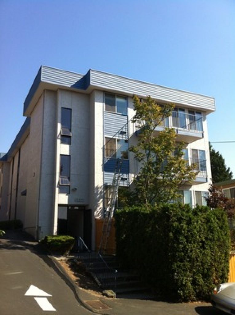 Apartment Building Exterior - Phinney Heights Apartments