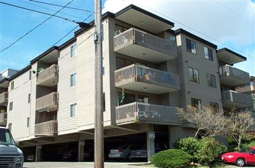 Apartment Building Exterior Luke Apartments - Exterior Photo